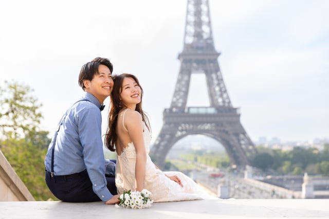 Paris: Eiffel Tower Premium Photoshoot