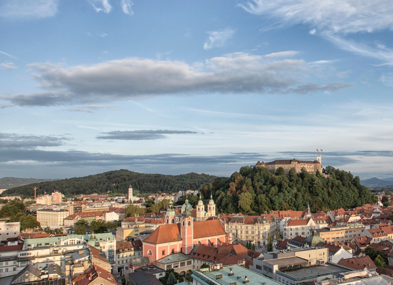 Ljubljana: Billet til slottet med valgfri tur med kabelbanen