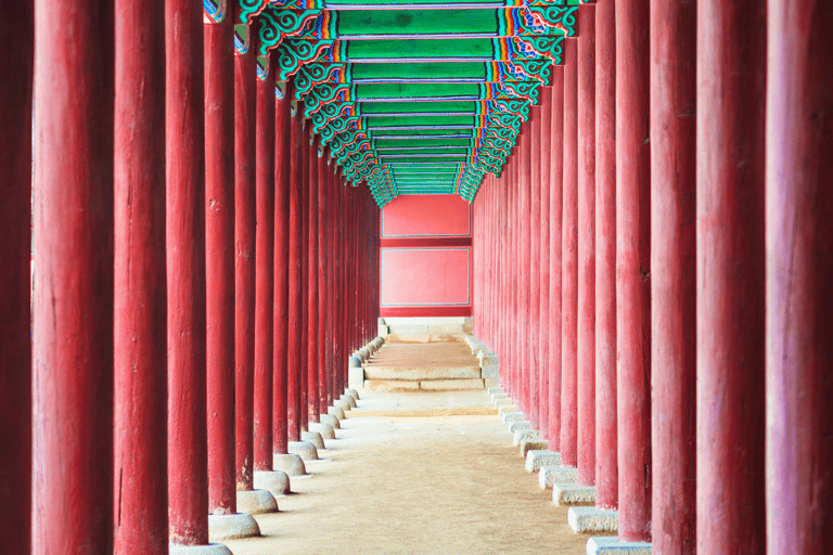 Gyeongbok-gung and Seochon walking tour with coin lunchbox Gyeongbok-gung & Seochon Walking Tour (Hanbok Experience)