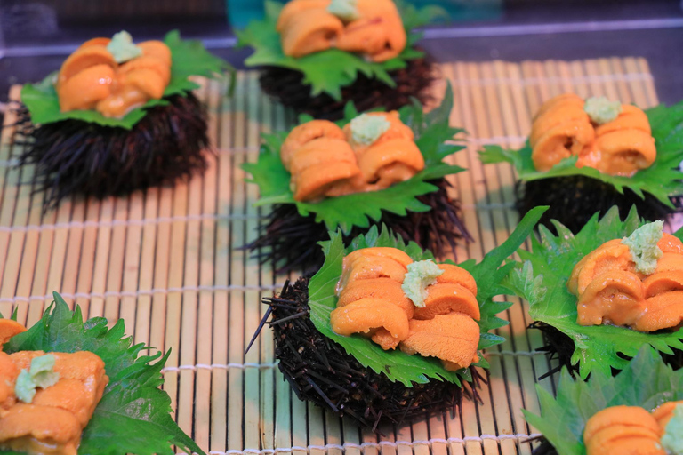 Tokyo : Tsukiji Fish Market Food Walking & Shrine Visit Tour