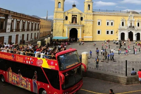 Bus panoramique 360° à Lima, Histoire, Art