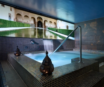 Granada: Thermal Spa Circuit with Optional Massage