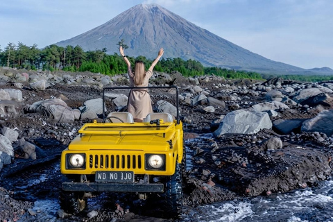 Mount Semeru Jeep Lava Tour from Surabaya/Malang/Pronojiwo Mount Semeru Jeep Lava Tour from Malang