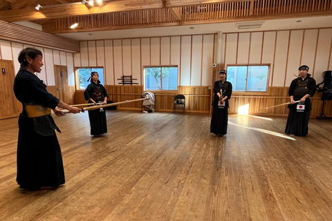 Tokyo: Japanese Kendo Experience with High-Ranked Instructor Let's experience kendo, a traditional Japanese martial art!