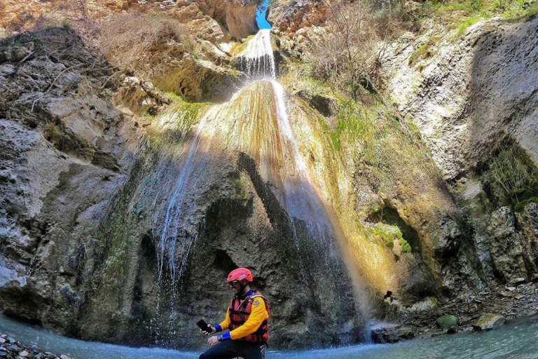 Au départ de Berat : Circuit de randonnée dans les canyons d'Osumi avec déjeuner