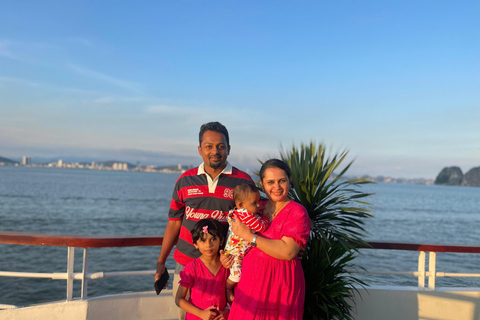 Hanoi: Ha Long Bay Day Cruise with Lunch, Cave & Kayaking Pick up in Hanoi old quarter