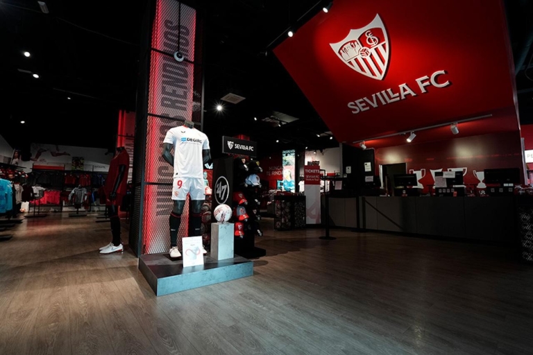 Sevilla: Zwiedzanie stadionu Ramón Sánchez-Pizjuán należącego do Sevilla FCSevilla: Zwiedzanie stadionu Ramón Sánchez-Pizjuán w Sevilla FC