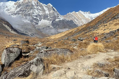 Pkr/Katmandou : Trek de 5 jours au camp de base de l'Annapurna et aux sources chaudesAu départ de Katmandou : trek ABC de 5 jours avec billets d'avion aller simple