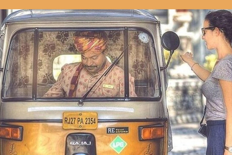 Jaipur Guided Shopping Tour with Local Expert Hotel Pickup