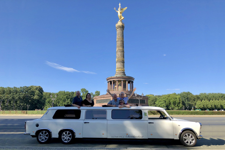 Berlín: recorrido en automóvil en una limusina TrabantRecorrido de 2 horas por Berlín en una limusina Trabant