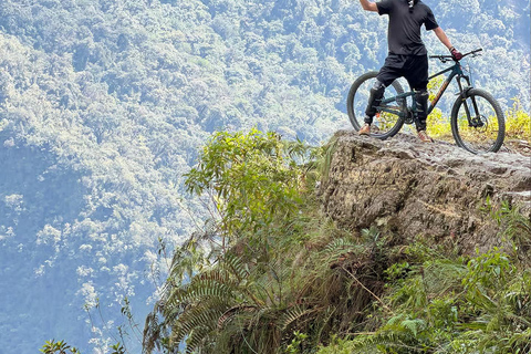 La Paz: Epic Death Road Bike Adventure