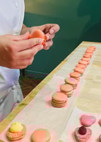 Parigi, classe culinaria del Macaron francese con uno chef - Housity