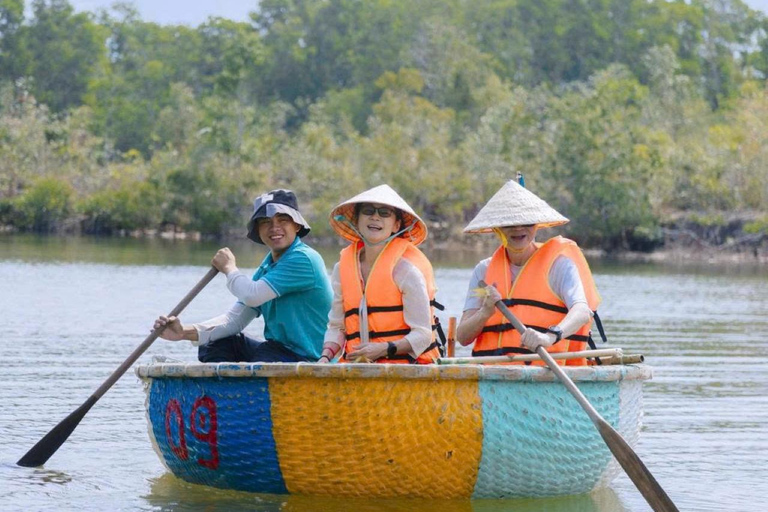 Phu Quoc: Kayak Cua Can River & Starfish Beach Tour