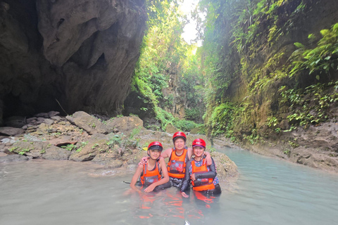 Cebú: Oslob Whaleshark Watching Canyoneering recogida privada