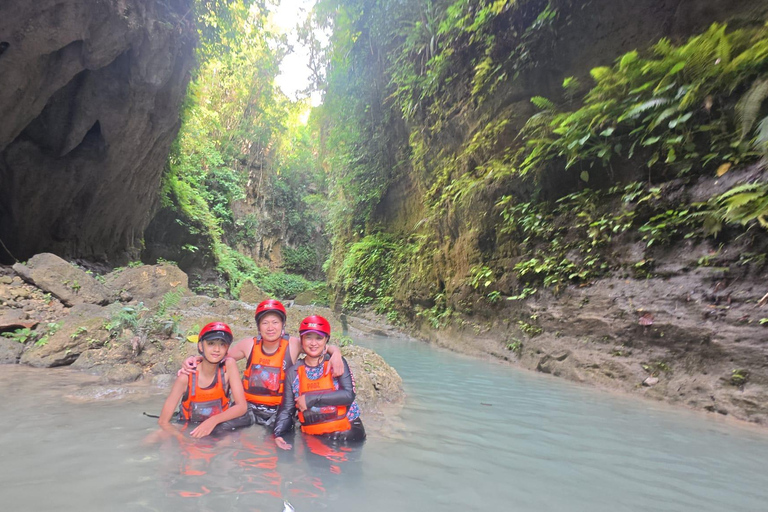 Cebu: Oslob valhajsskådning Canyoneering privat upphämtning