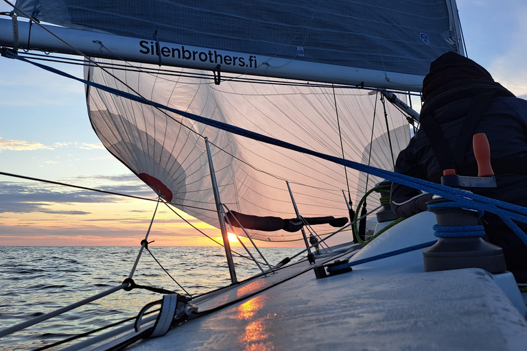 Helsinki: 3-Hour Sailing Course with Professional Skipper Helsinki: 3-Hour Sailing Course