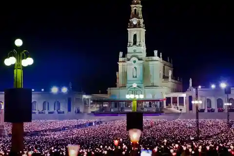 Tour noturno a Fátima Procissão das Velas