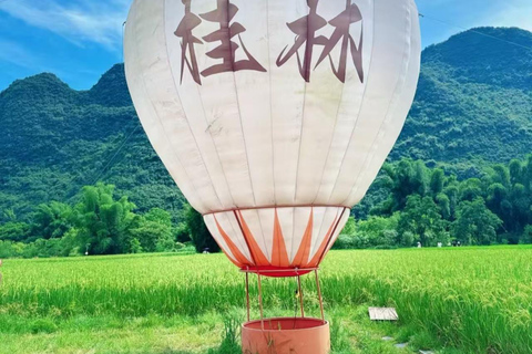 阳朔：天际线山脊、玉龙江和十里画廊阳朔：天际线山脊、玉龙河和十里画廊