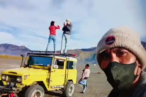 Malang/Probolinggo: Affordable Private Jeep Bromo Sunrise