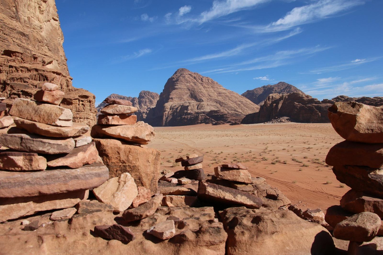 Wadi Rum: Bedouin Desert Tour with Sandboarding