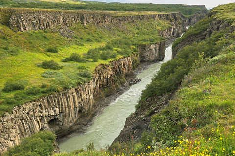 Golden Circle: Private Tour for up to 7 PAX /7 Hours/