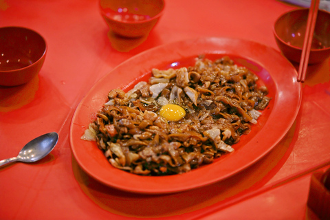 Kuala Lumpur: Hidden Bars, Forbidden History and Street Food