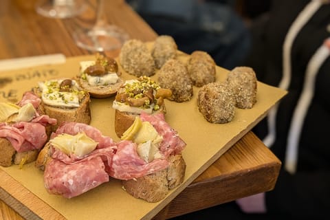 Private Rialto Street Food Tour & Stories: A Taste of Venice
