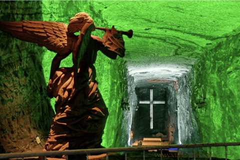 Bogotá: Zipaquirá Salt Cathedral & Paragliding Tour