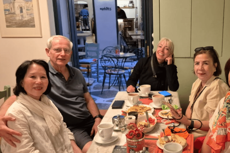 Upptäck Mykonos till fots med matupplevelseUpptäck Mykonos mat till fots