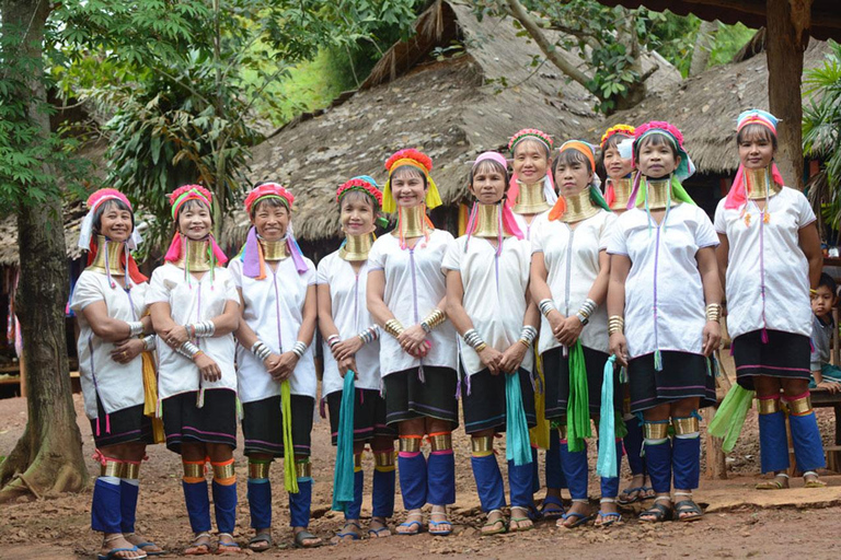 Chiang Mai: Long Neck Village och Chiang Rais ikoniska tempel