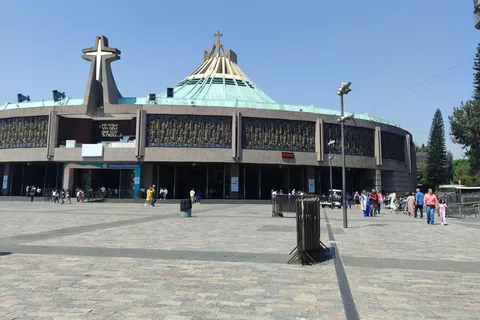 Mexico City: Tour of the Basilica of Guadalupe Complex