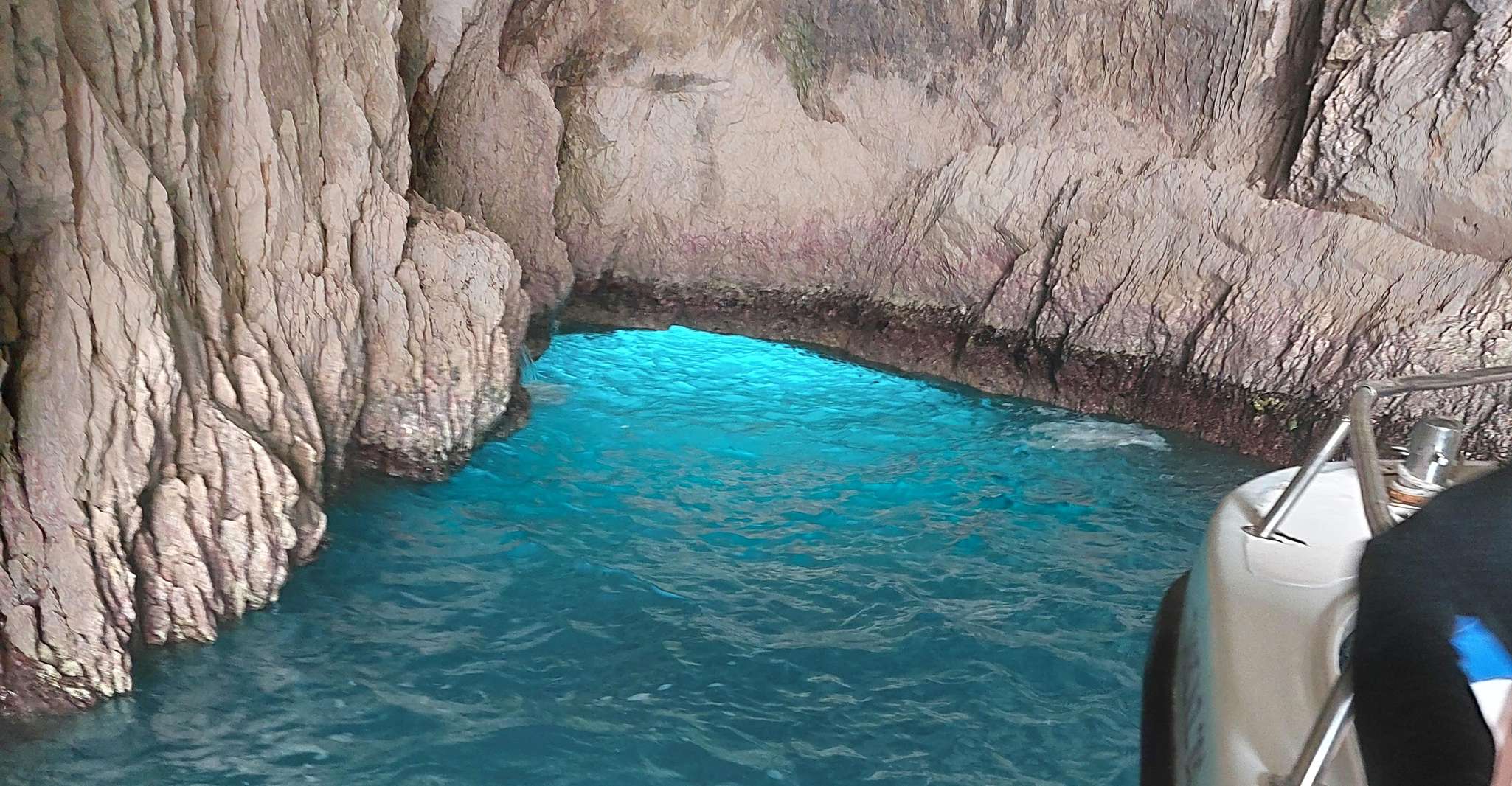 Zakynthos, Navagio Shipwreck Beach Caves Blue VIP Tour - Housity