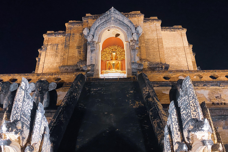 Chiang Mai: Temples & Old City Hidden Gems with local guide Private Tour (with transfer)