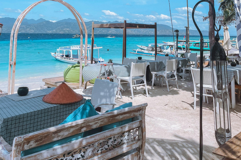 Gili Trawangan : Biking, Horse Riding, Paddle Boat & Sunset