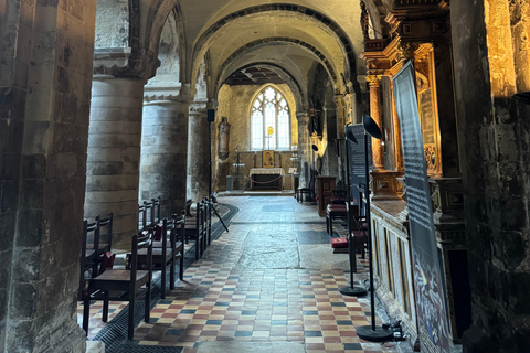 London: Medieval Tales and Martyrs Walking Tour