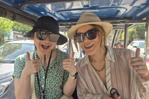 Nowe Delhi: Wycieczka do świątyni Akshardham z pokazem wodno-świetlnym