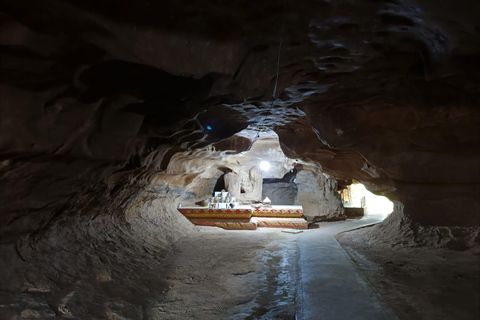 Khao Sok: Tour particular de rafting em bambu e passeio ao templo da caverna na selvaAventura particular