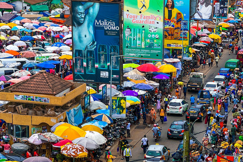 Accra: Makola Market Guided Tour with Local Guide