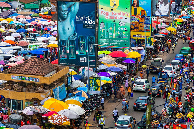 Accra: Makola Market Guided Tour with Local Guide