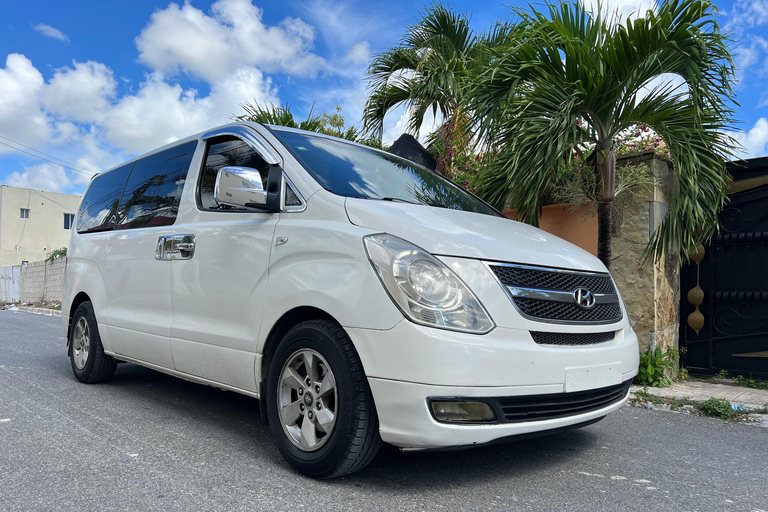 Privater Van-Transfer vom/zum Flughafen Punta Cana