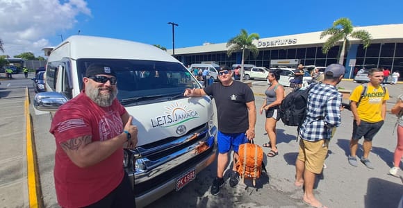 Runaway Bay: Montego Bay Airport & Hotels to Runaway Bay