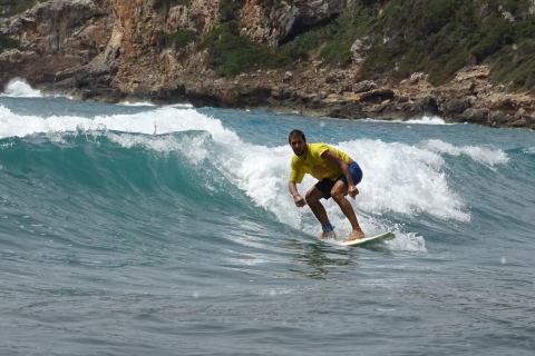 Aprende a surfear en Mallorca Clases de surf en el mar Mediterráneo