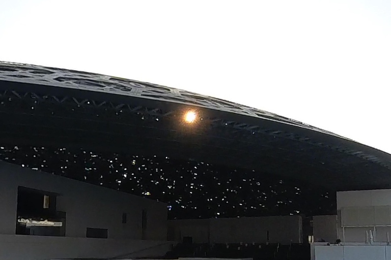 Abu Zabi: luksusowy rejs elektrycznym katamaranem do Luwru2-Seater Catamaran - 15 Minutes