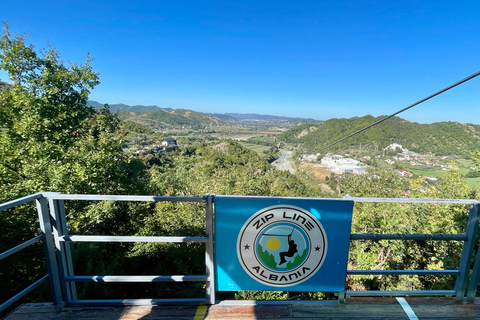 Excursão de um dia ao Castelo de Petrela e aventura na Albânia com tirolesa