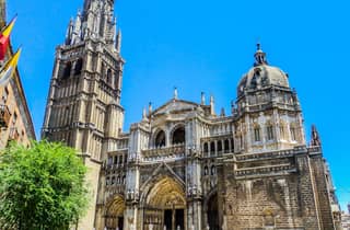 Toledo und Segovia: Private Tagestour mit dem Auto ab Madrid