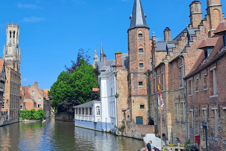 Visita a Brujas con los ojos de un lugareño, grupo reducido