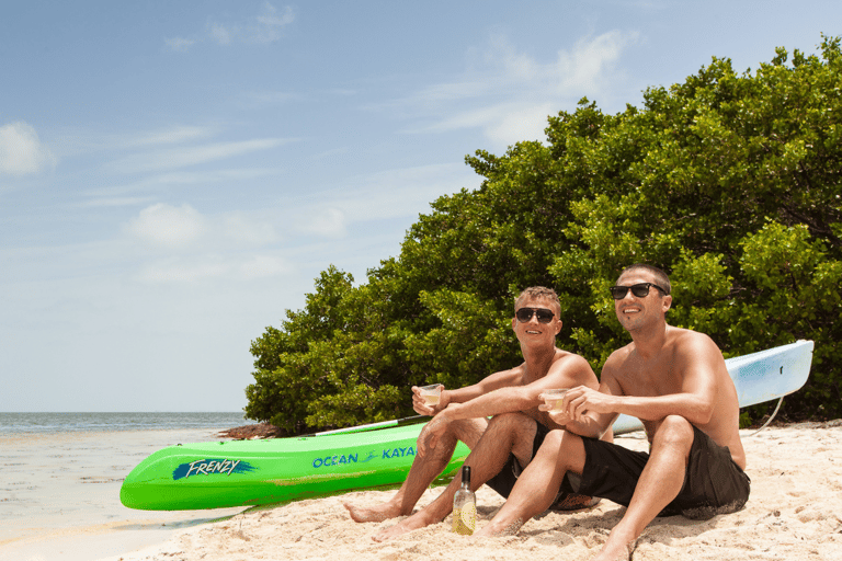 Excursión matinal en velero, snorkel y kayak por Cayo Hueso