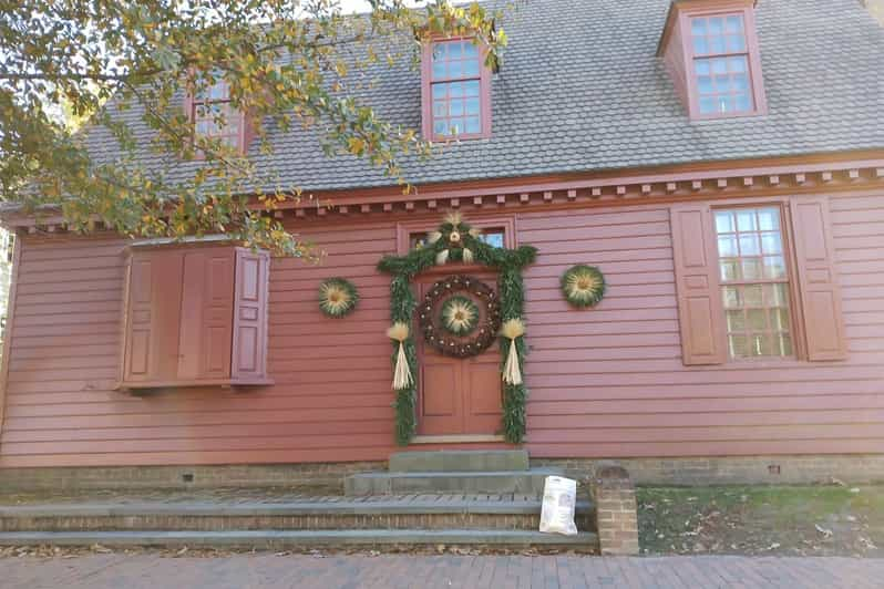 Colonial Williamsburg Christmas Walking Tour with Gift GetYourGuide