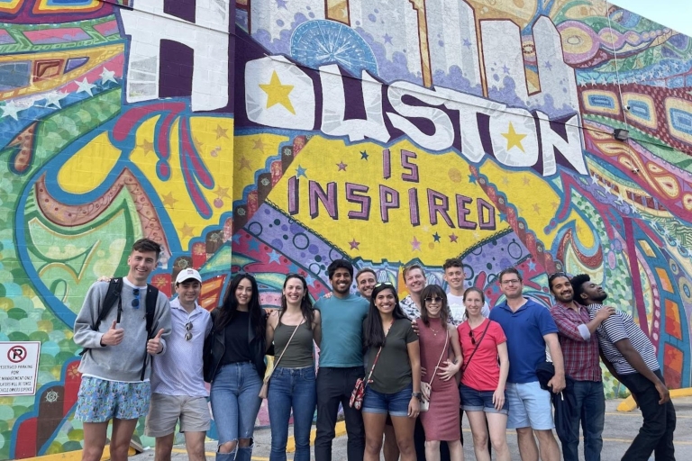 Houston: Guided Walking Tour of the Historic Downtown Area Houston: Downtown Guided Walking Tour