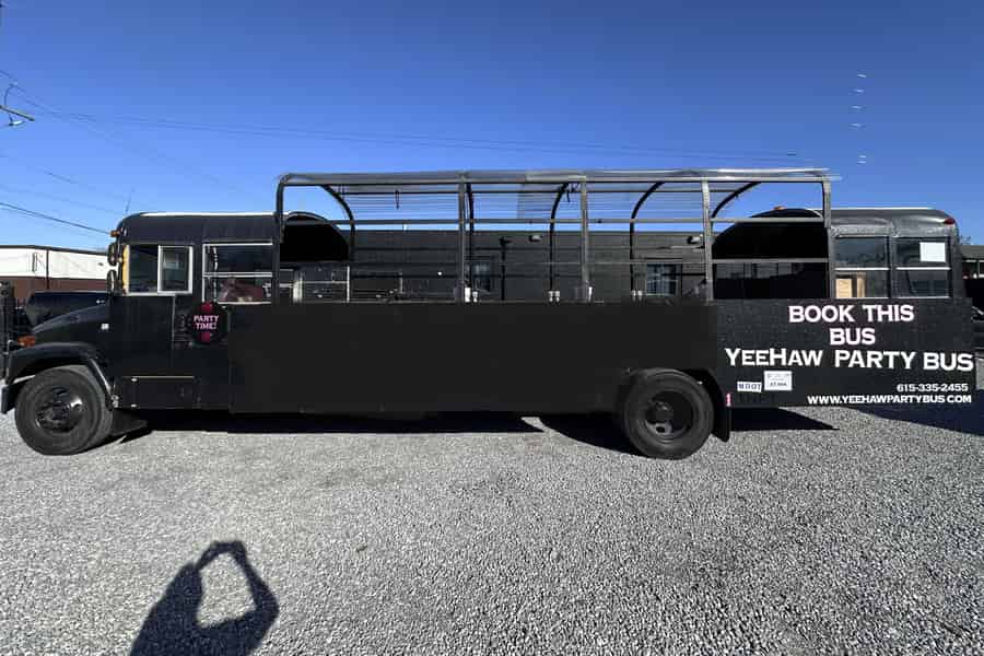 Nashville's Roofless Party Bus Tour / YeeHaw Party Bus. Foto: GetYourGuide